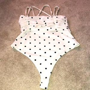 PrettyLittleThing Bodysuit Polka Dots Black‎ White USA 8